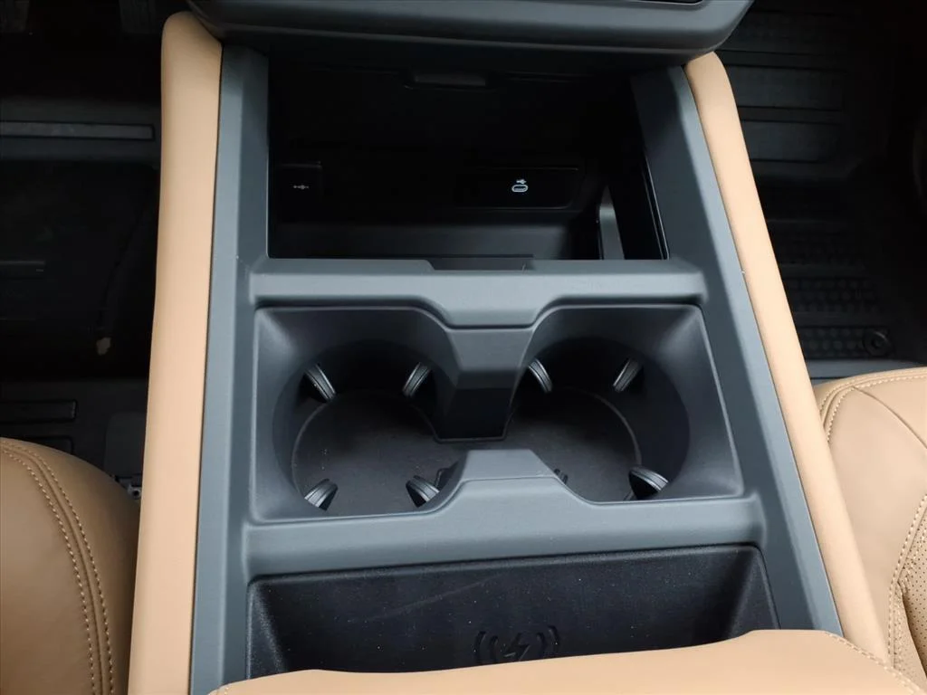 New 2026 Fuji White LAND ROVER X-Dynamic SE image 19
