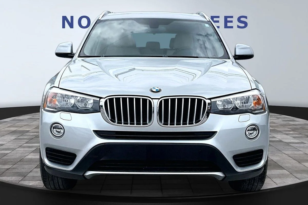 Used 2017 Silver BMW xDrive28i image 2