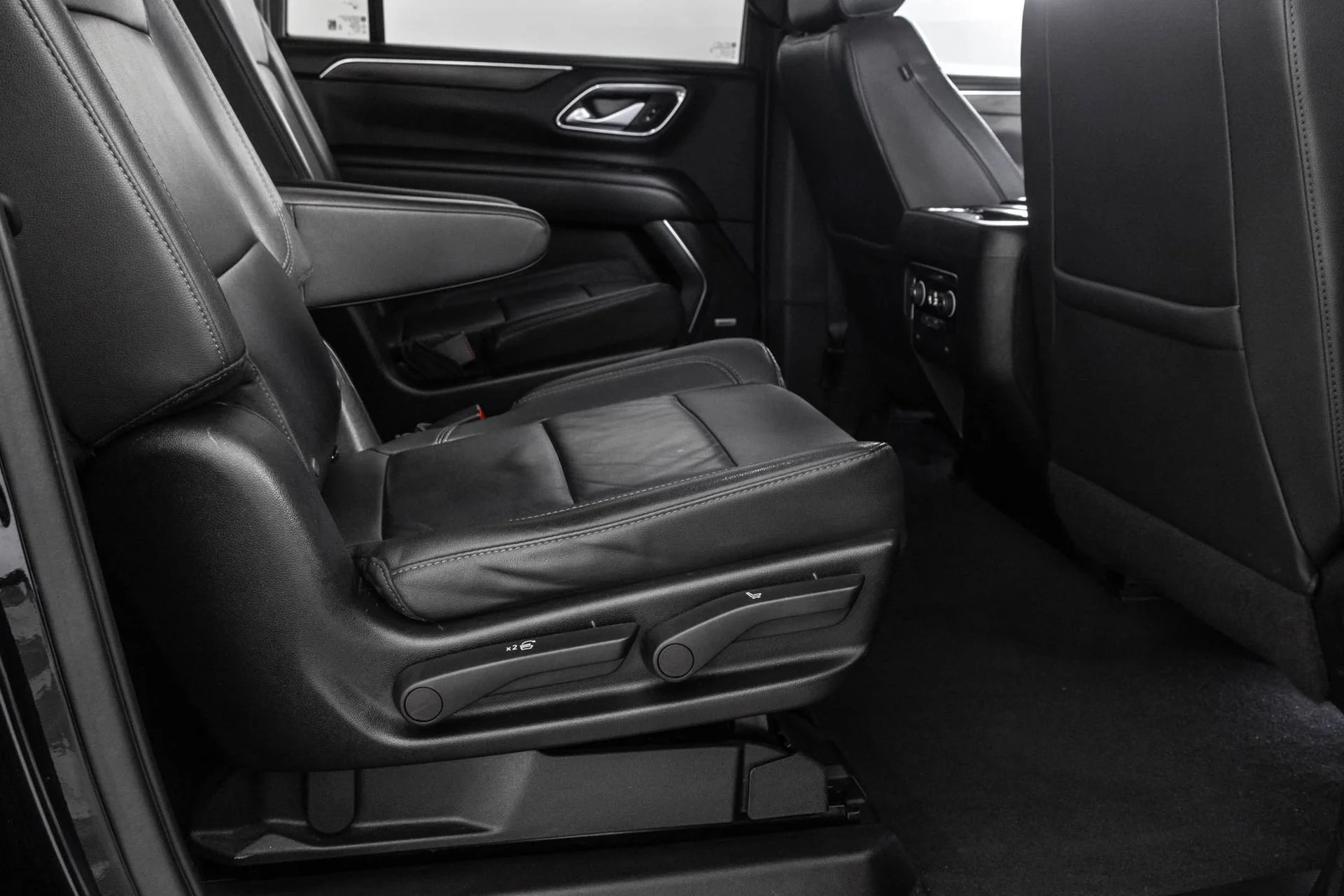 Used 2022 Black Chevrolet LT image 44