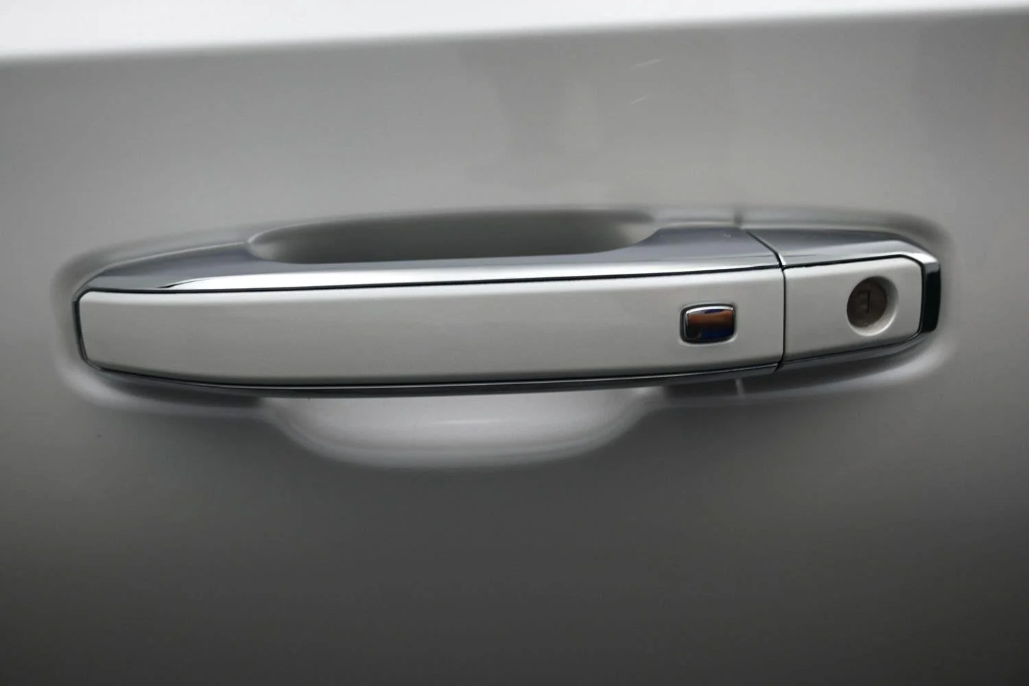 2025 GMC Yukon Denali Ultimate - Photo 24