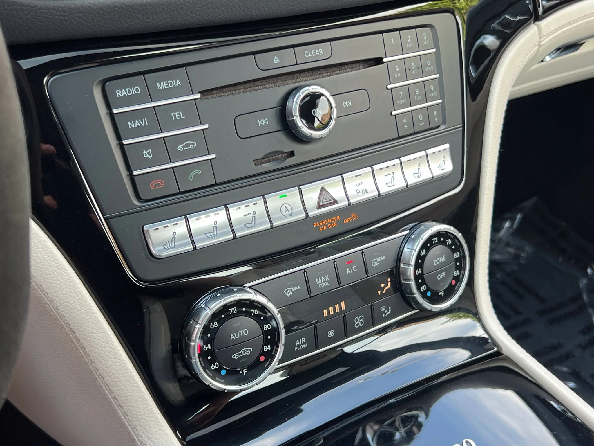 Used 2018  Mercedes-Benz SL 63 AMG® image 31