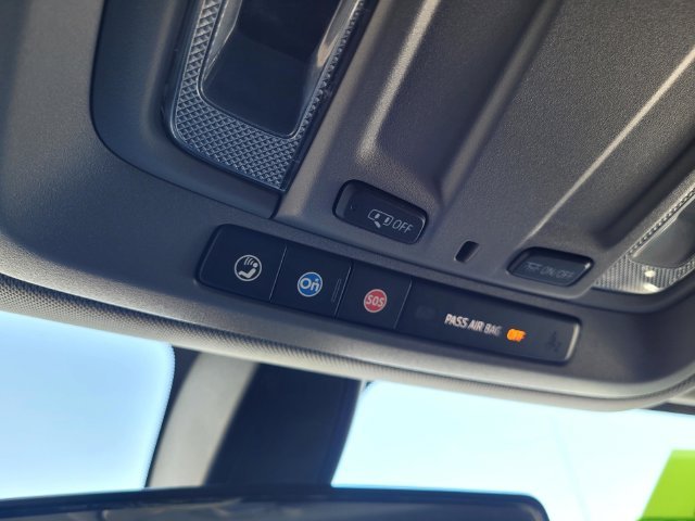 Used 2019 White Chevrolet LT image 19