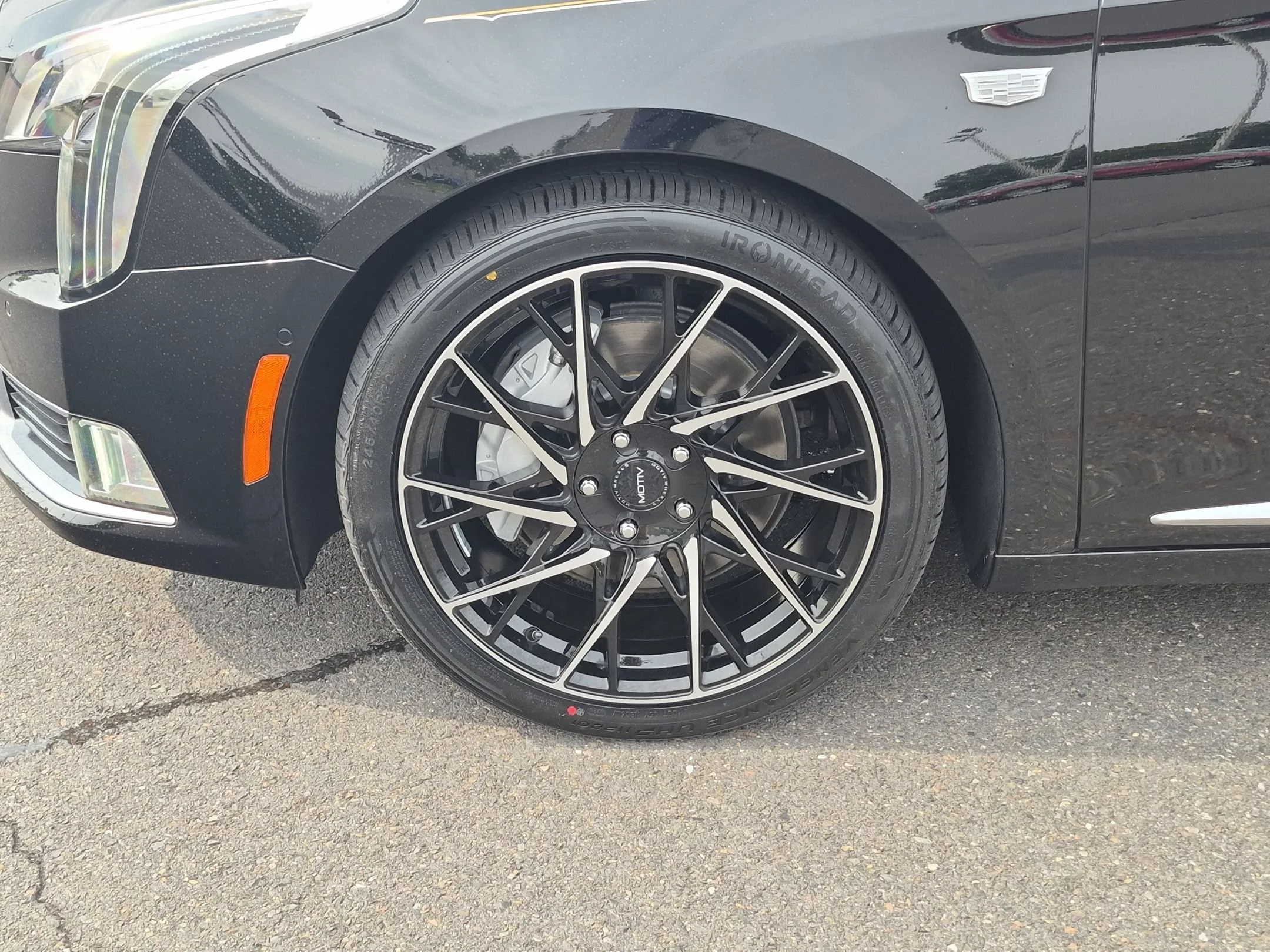 Used 2019 Black Raven Cadillac Luxury image 32