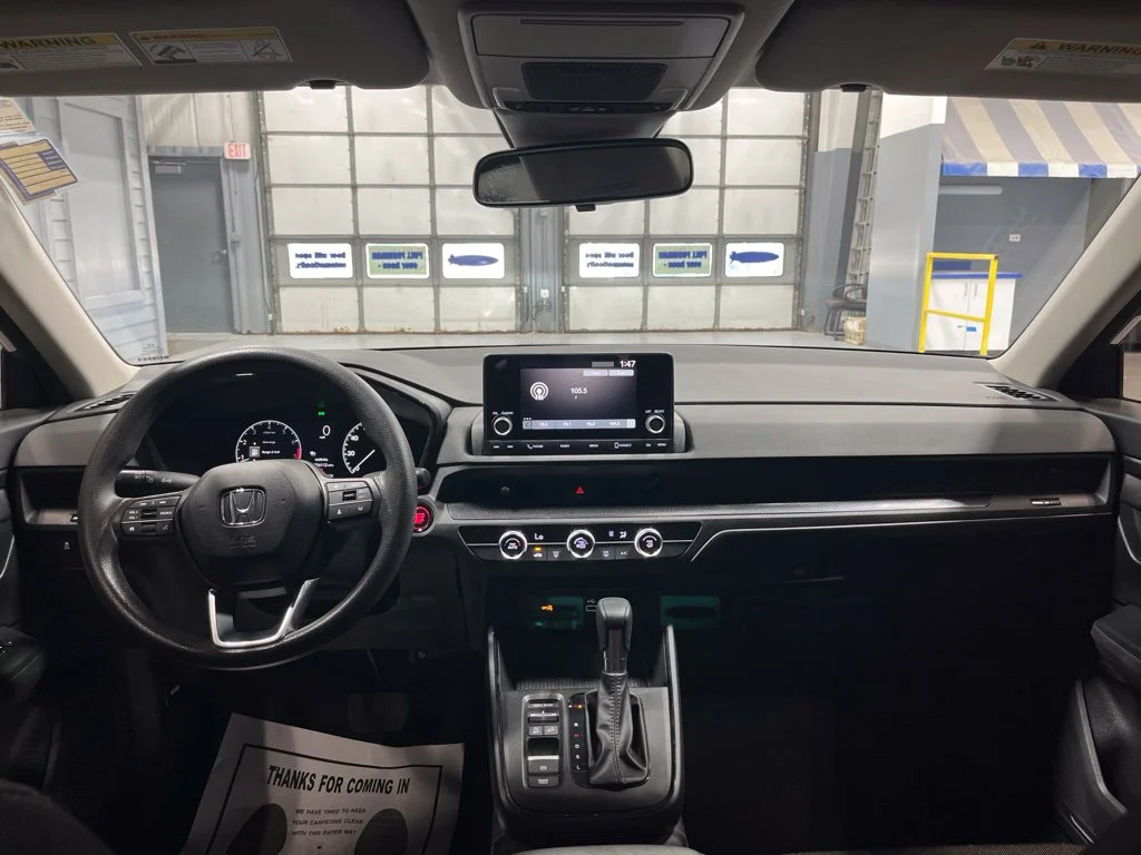 2024 Honda CR-V LX - Photo 26