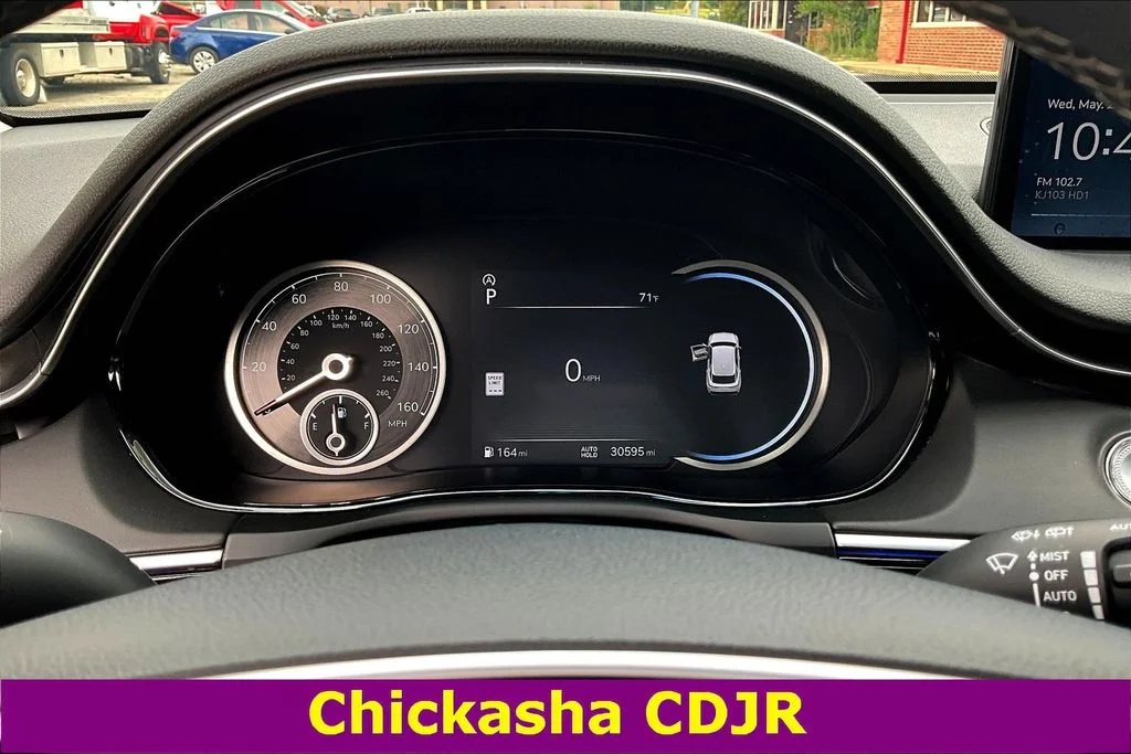 Used 2023 Gray Genesis 2.5T image 12
