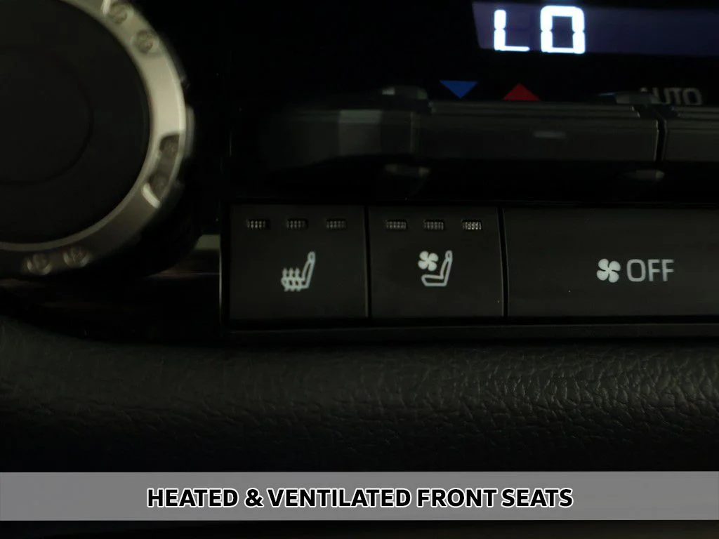 Used 2025 Pearl Toyota Limited image 7