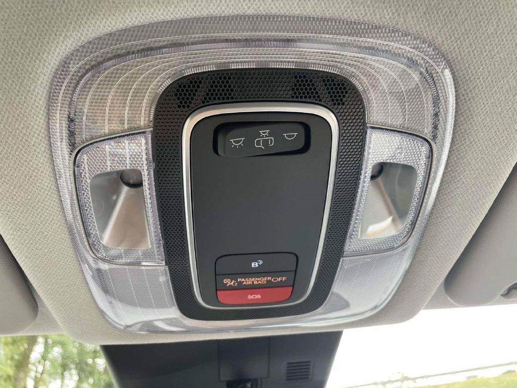 New 2027 Black Hyundai SEL Sport AWD image 30
