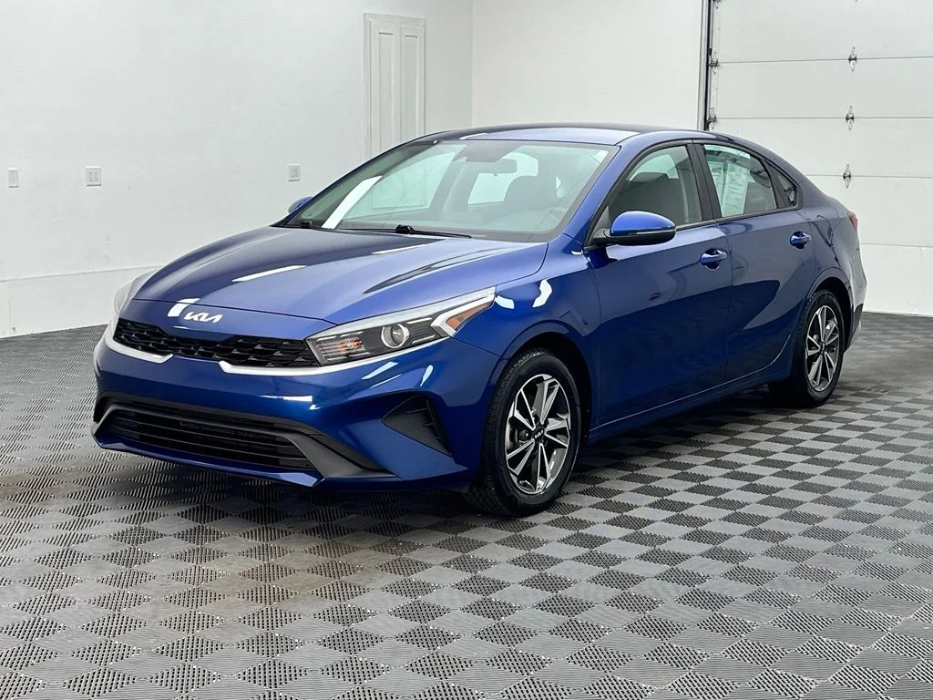 Used 2023 Blue Kia LXS image 2