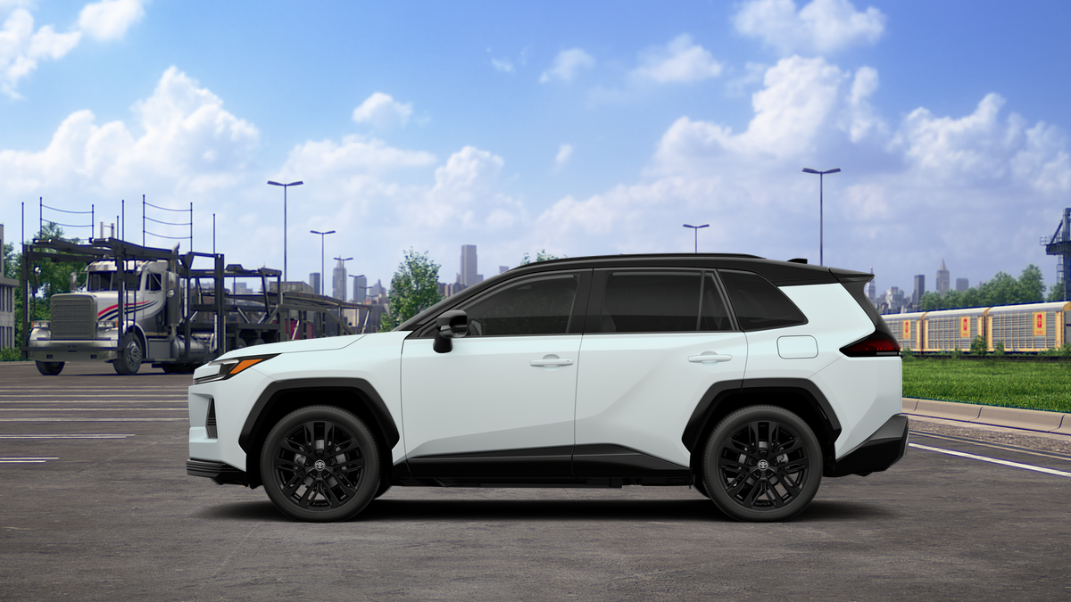 New 2026 Wind Chill Pearl with Midnight Black Metallic roof Toyota XSE image 4