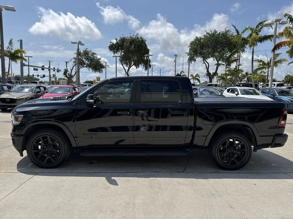 Used 2022 Diamond Black Ram Laramie image 11