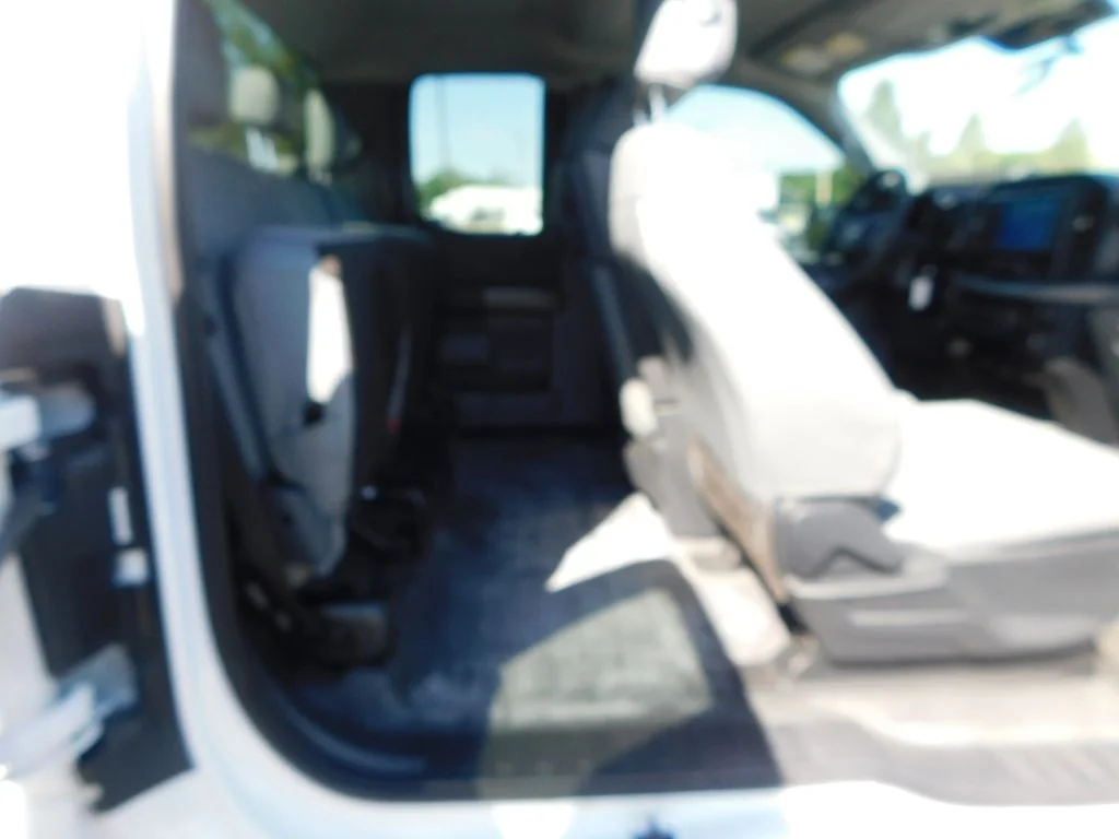 Used 2022 White Ford XL image 25