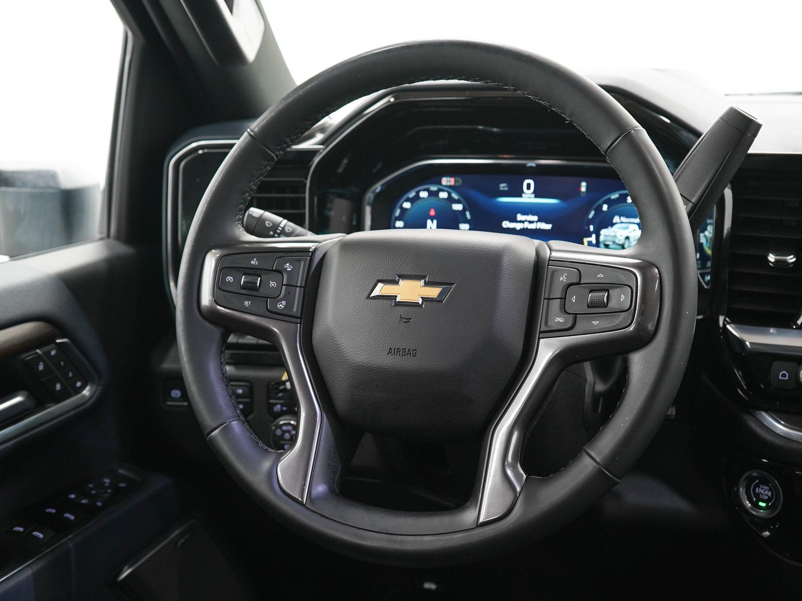 Used 2025 Iridescent Pearl Tricoat Chevrolet High Country image 17