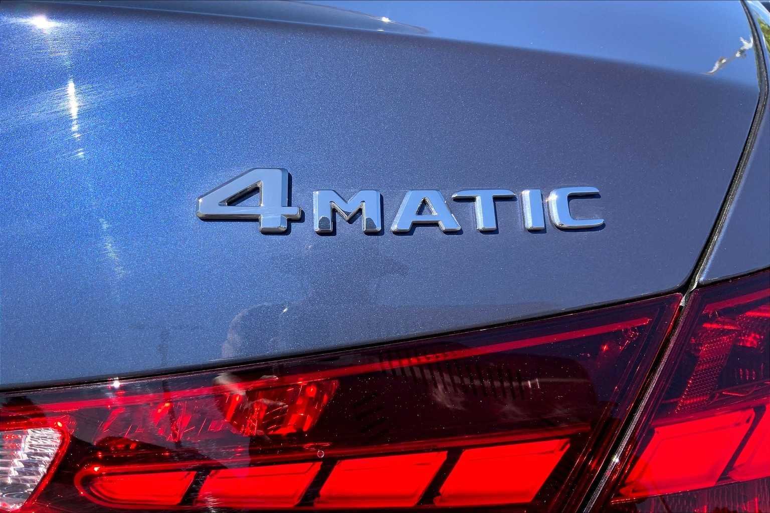 Used 2025 Twilight Blue Metallic Mercedes-Benz C 300 image 7