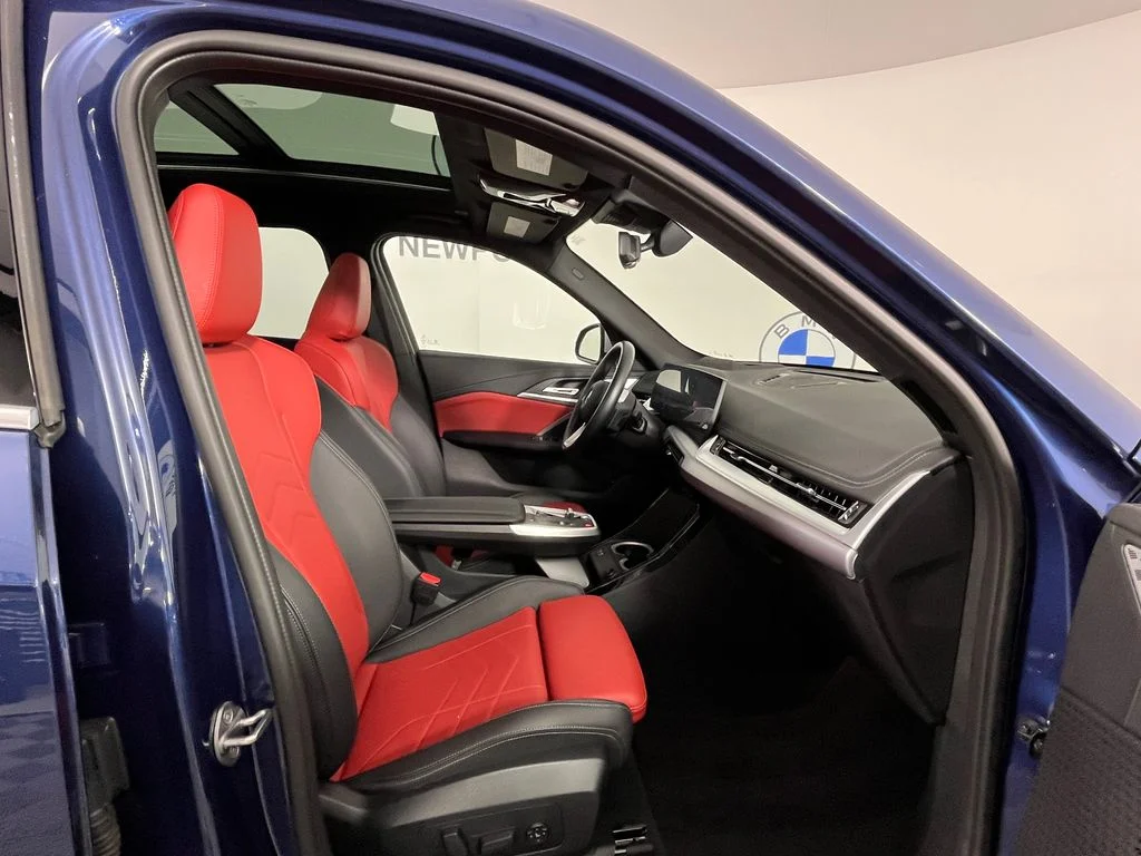 Used 2024 Phytonic Blue Metallic BMW xDrive28i image 23