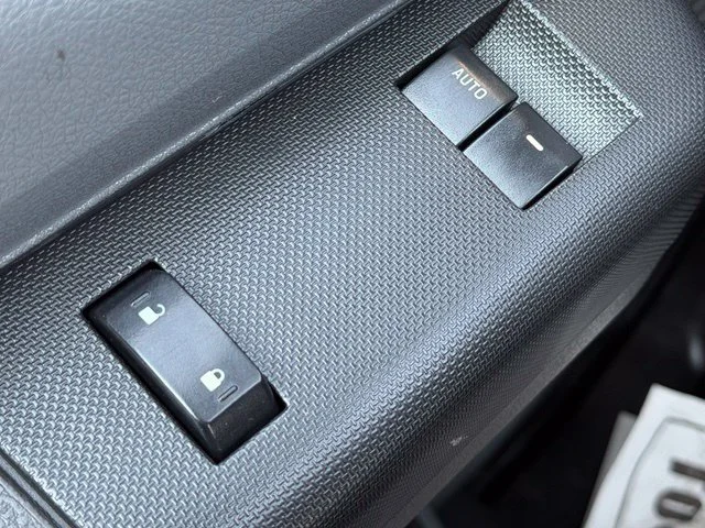 Used 2011 Oxford White Ford XL image 17