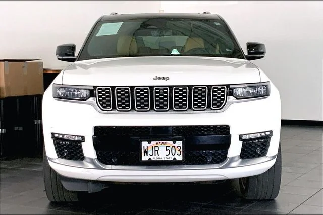 Used 2021 White Jeep Summit image 3