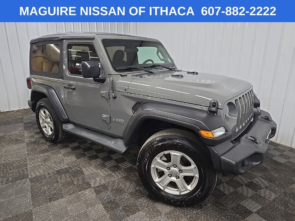 Used 2019 Gray Jeep Sport S image 7