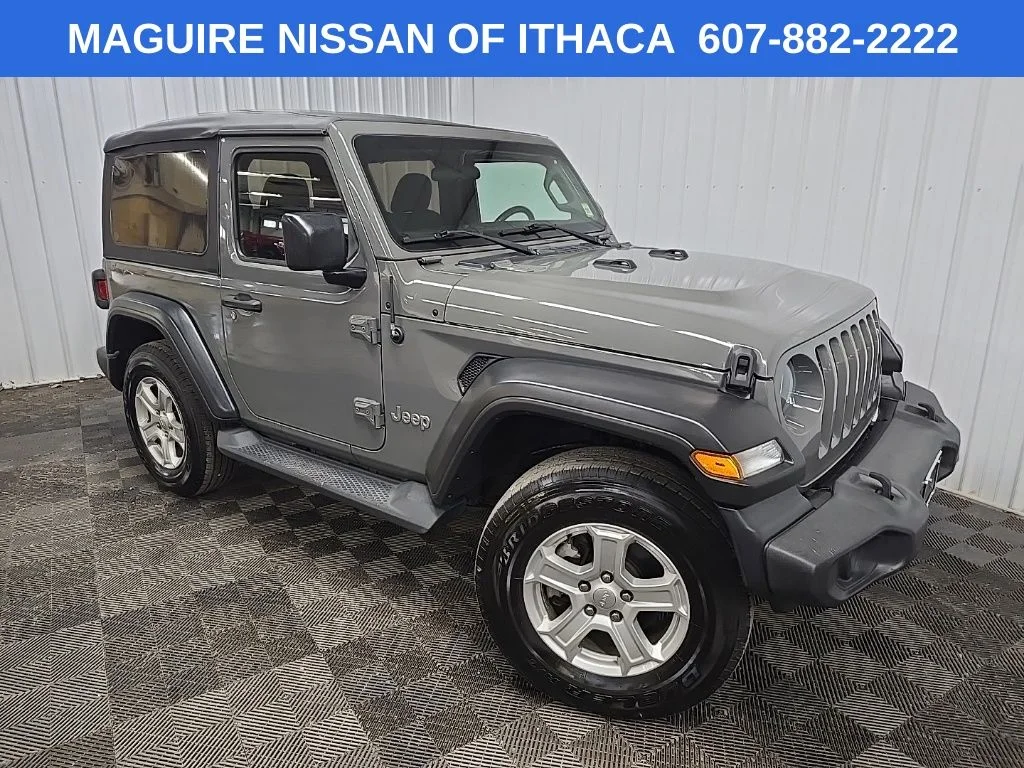 Used 2019 Gray Jeep Sport S image 7