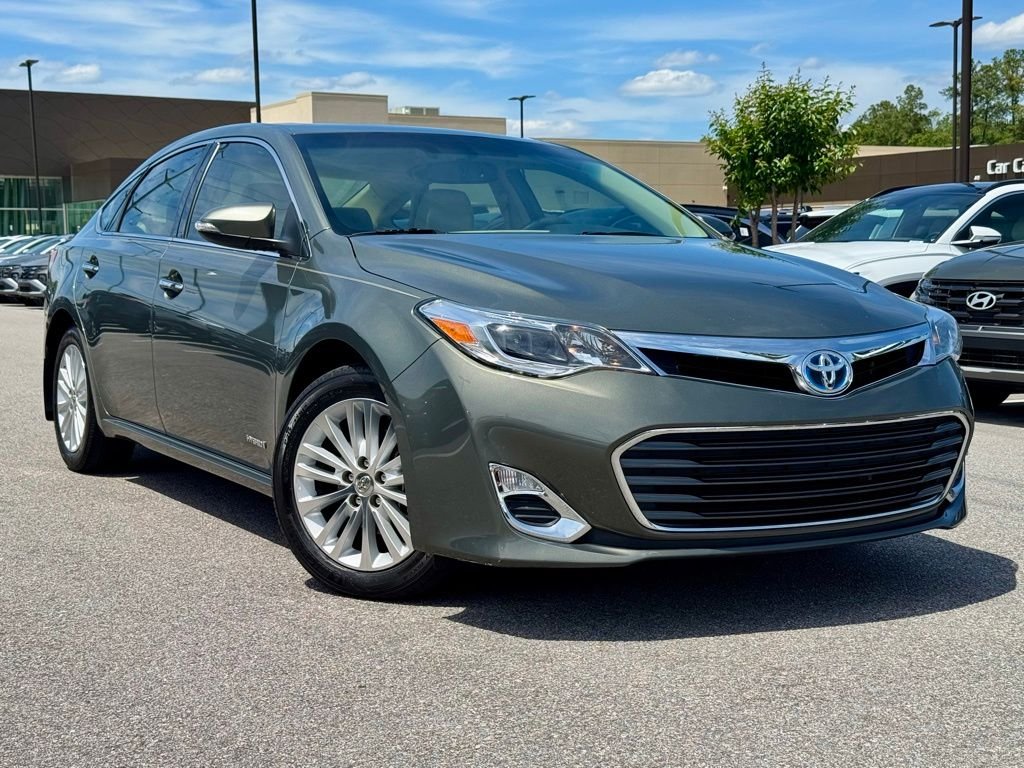 2014 Toyota Avalon XLE Premium Hybrid's photo