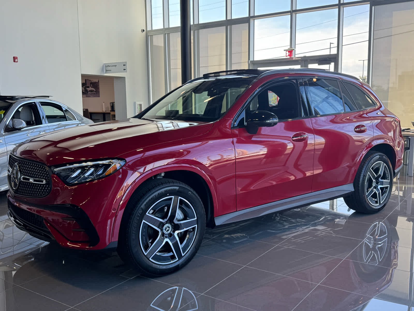 New 2027 MANUFAKTUR Patagonia Red Metallic Mercedes-Benz GLC 300 image 4
