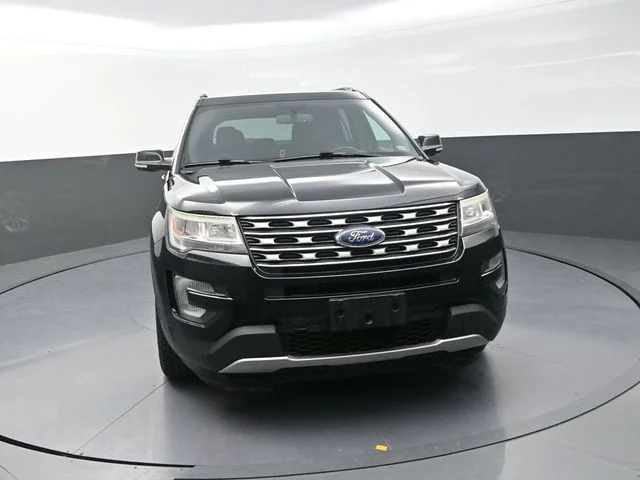 Used 2017 Black Ford XLT image 5