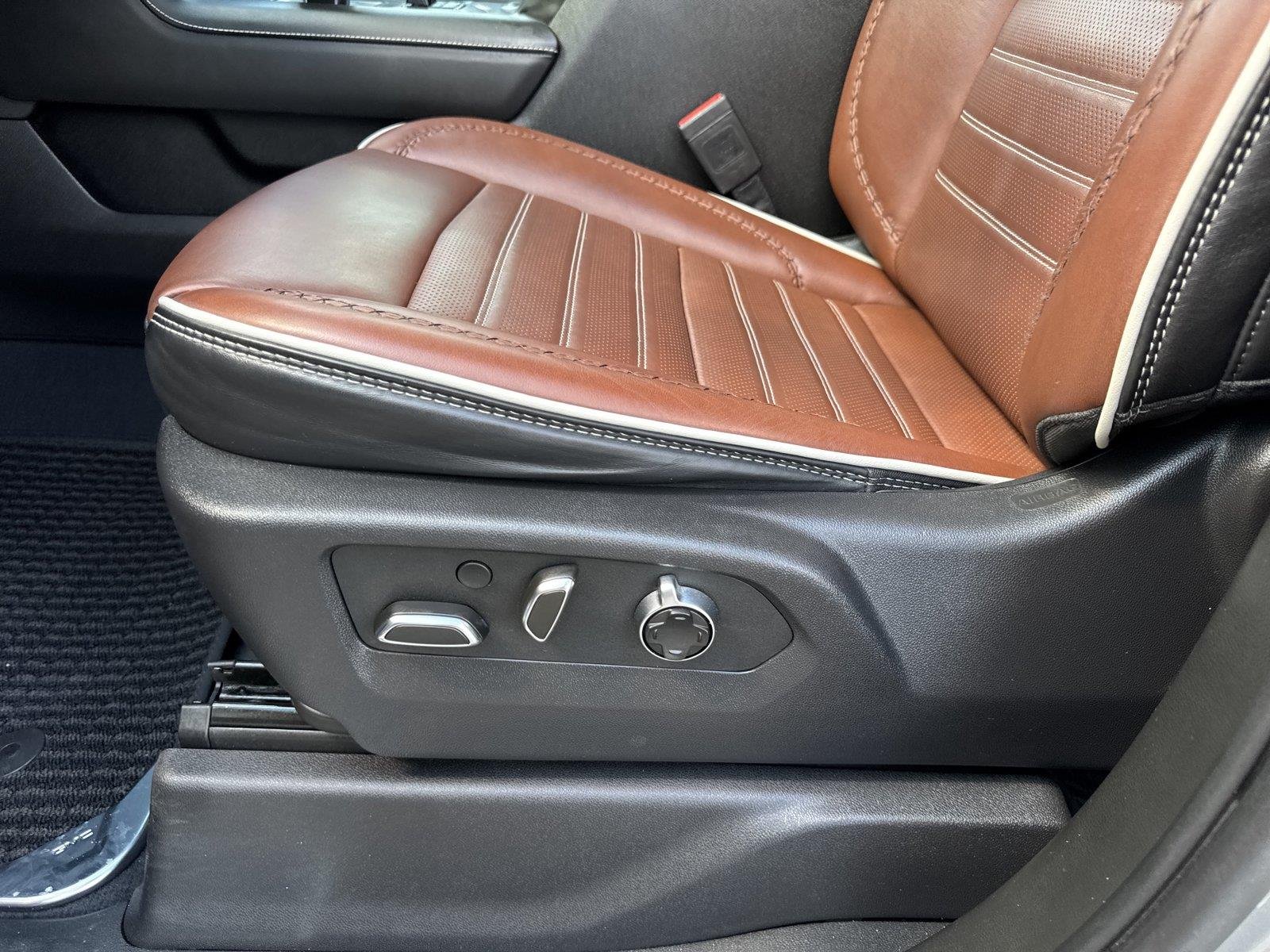 Used 2023 STERLING METALLIC GMC Denali Ultimate image 10