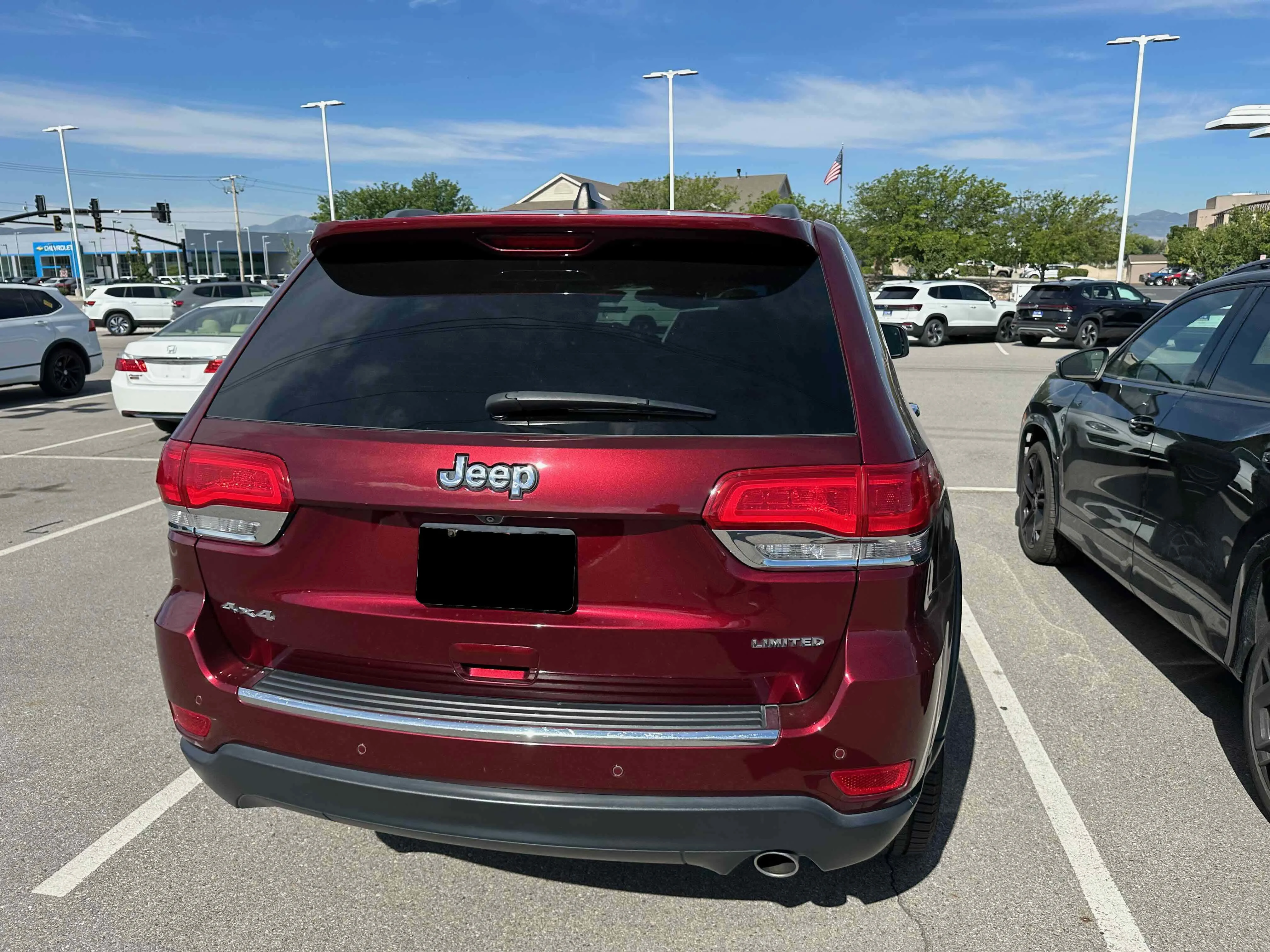 Used 2018 Velvet Red Pearlcoat Jeep Limited image 5