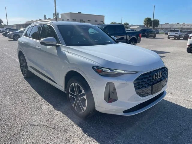 Used 2025 Glacier White Audi Premium image 1