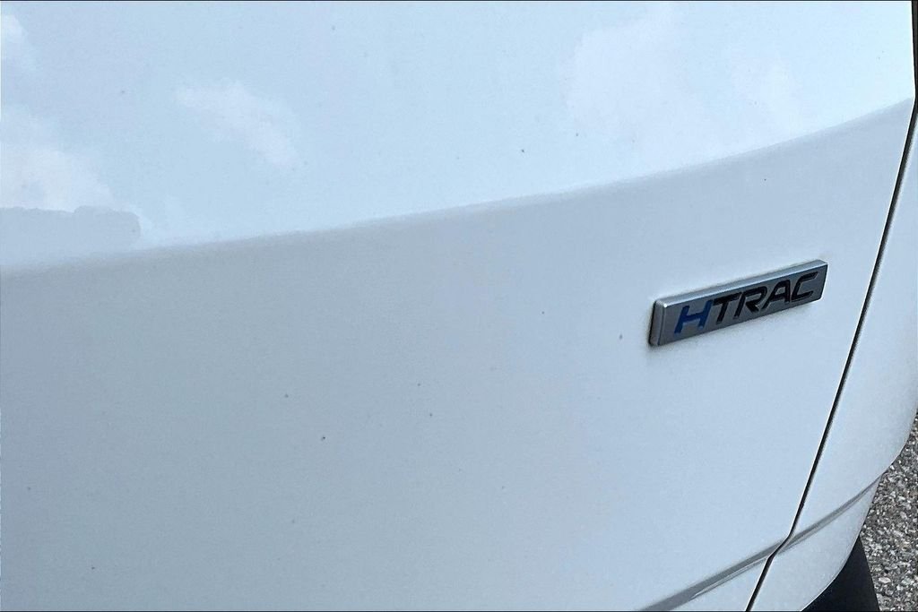 Used 2024 White Pearl Hyundai Limited image 23