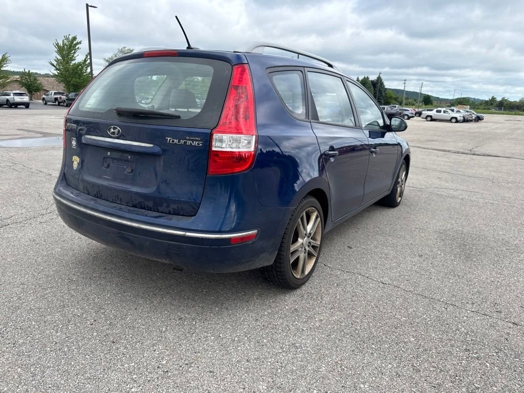 Used 2012  Hyundai SE image 18