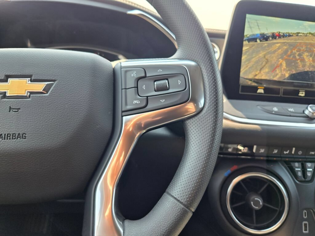 New 2026 Black Chevrolet 2LT image 27