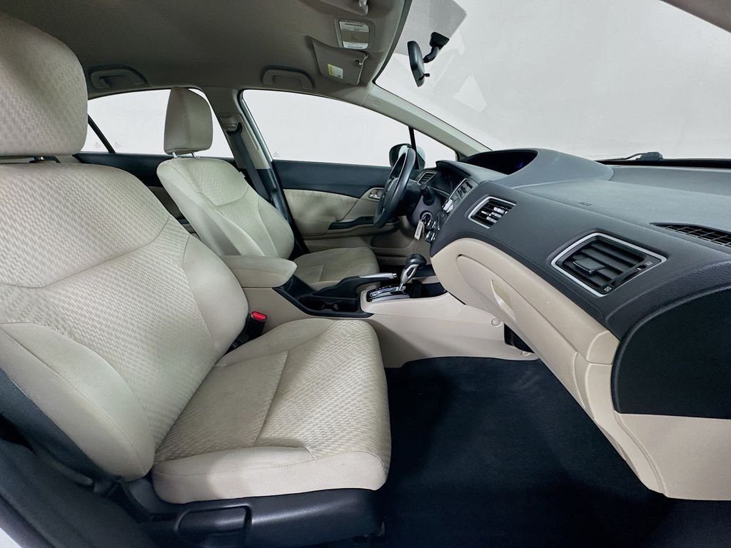 Used 2014 White Orchid Pearl Honda LX image 32