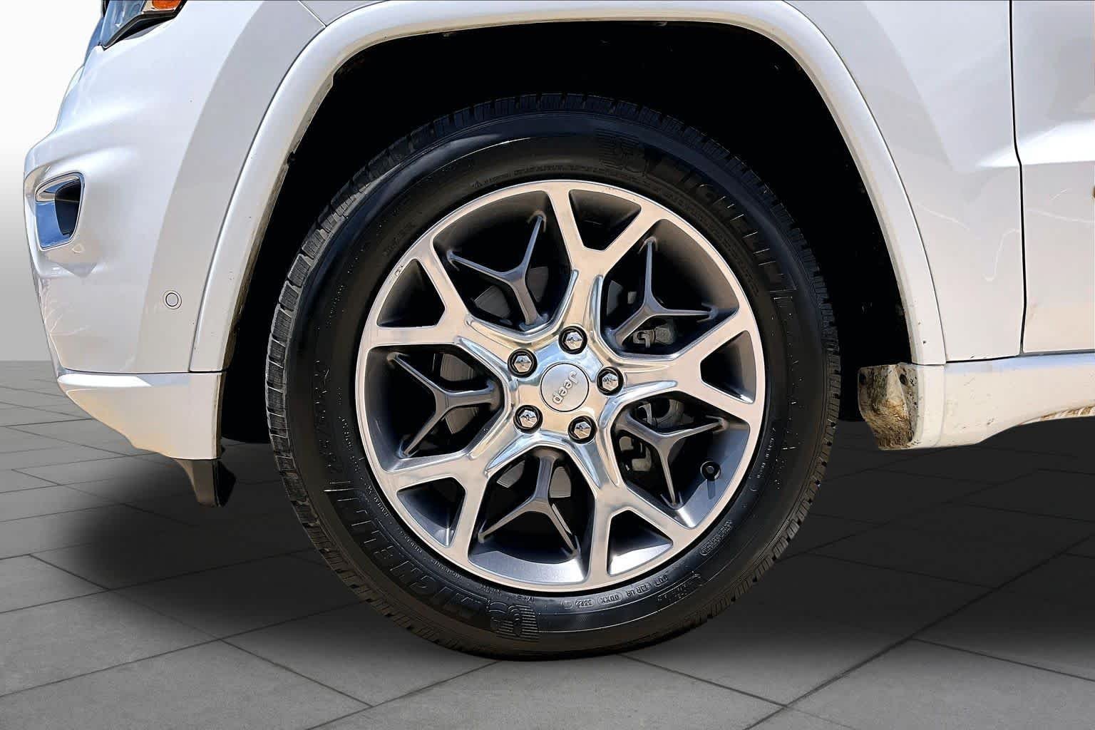 Used 2020 Bright White Clearcoat Jeep Overland image 11