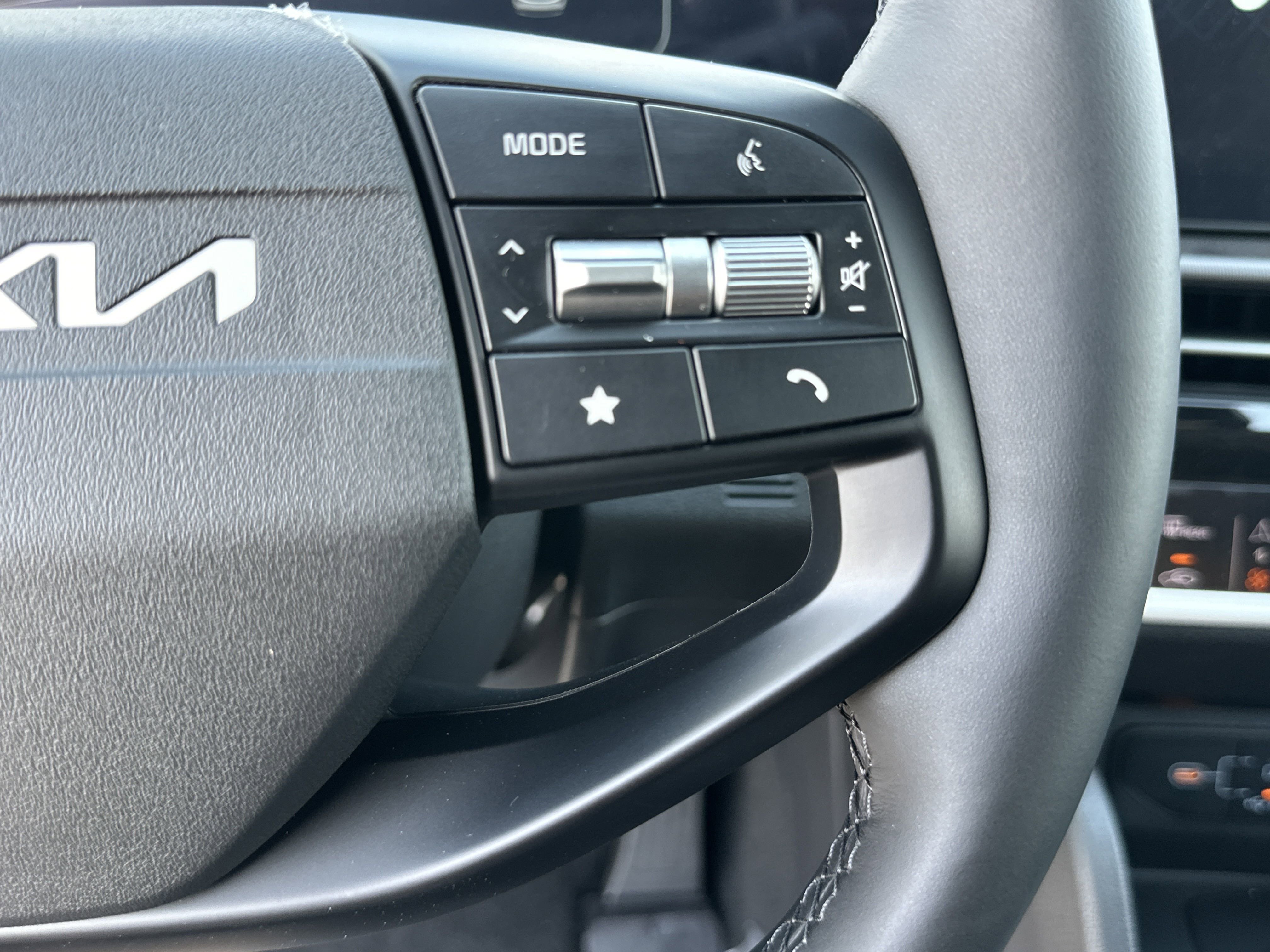 2026 Kia Sportage SX - Photo 31