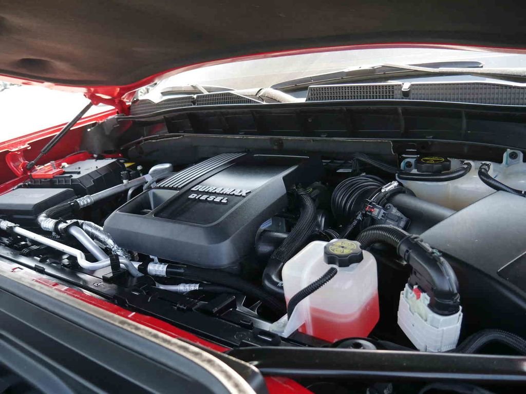 Used 2025 Red GMC Elevation image 16