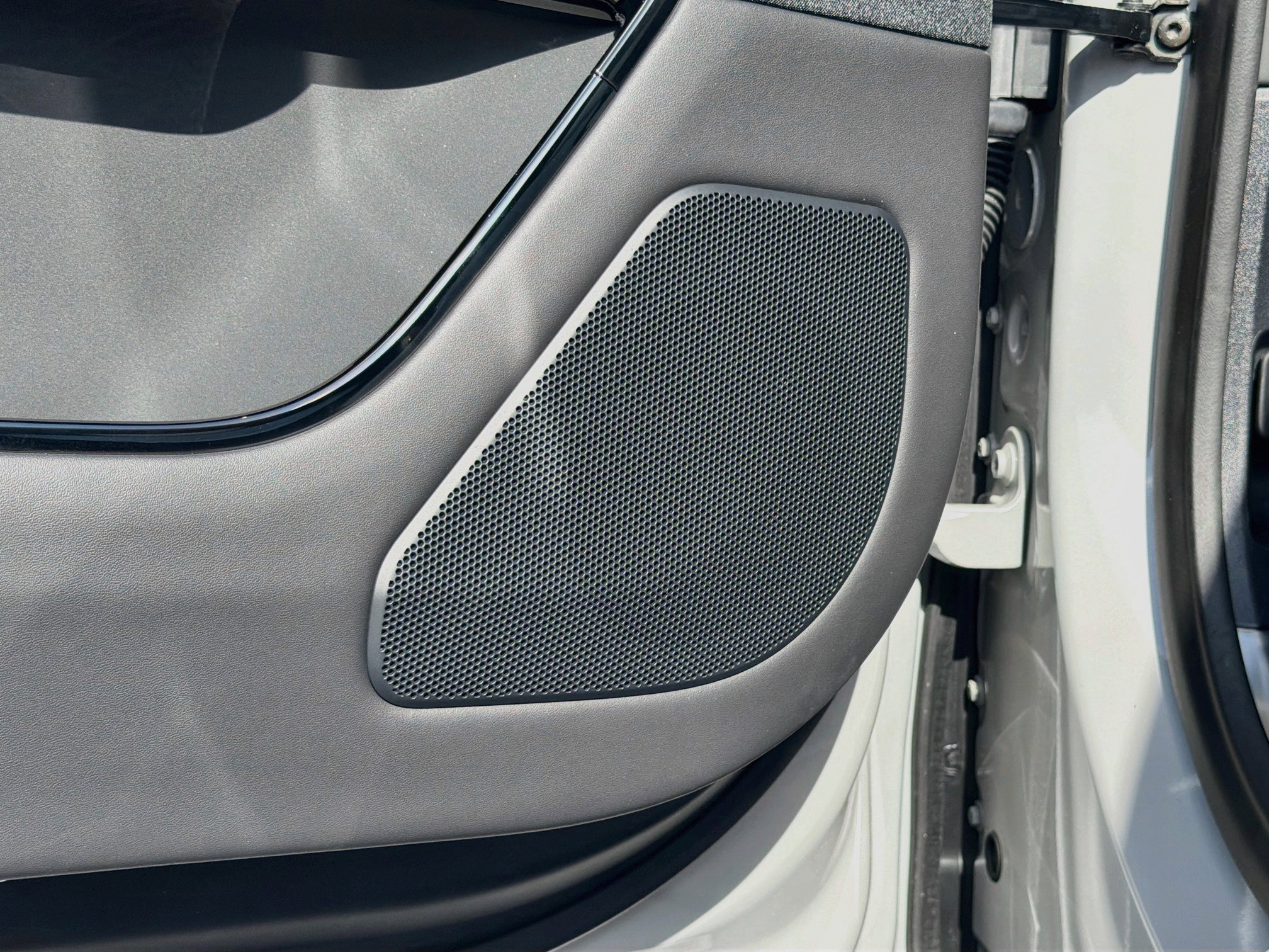 New 2026 Borasco Grey LAND ROVER Autobiography image 25