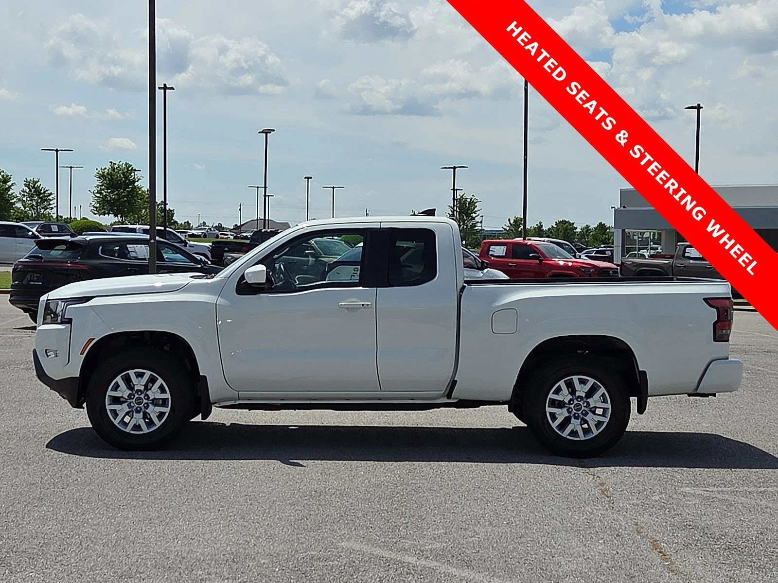Used 2024 Glacier White Nissan SV image 3