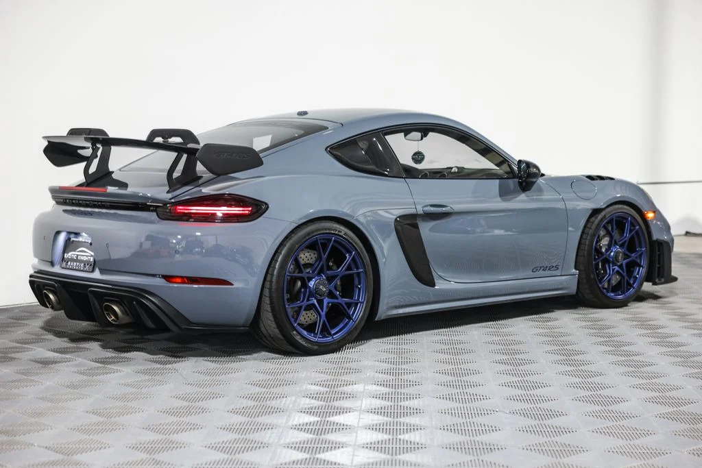 2025 Porsche 718 GT4 RS - Photo 7