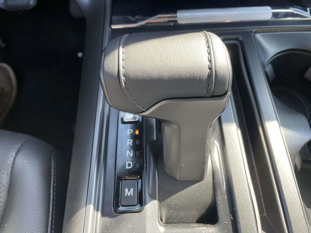 New 2026 Oxford White Ford Lariat® image 17