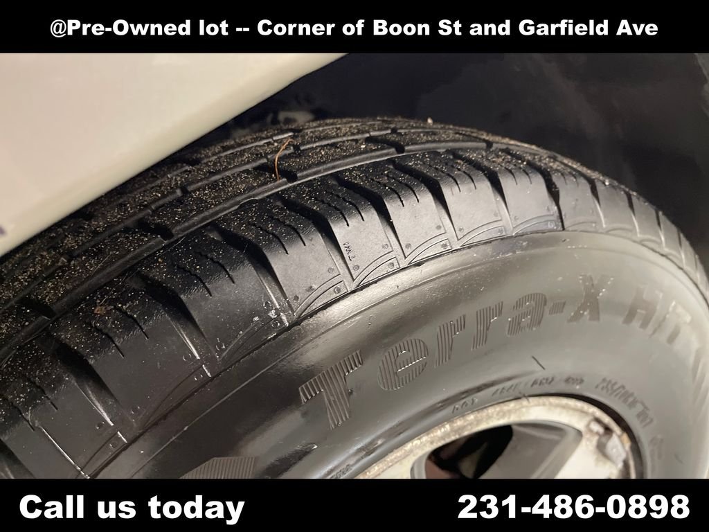 Used 2008 Gray Jeep Sport image 12