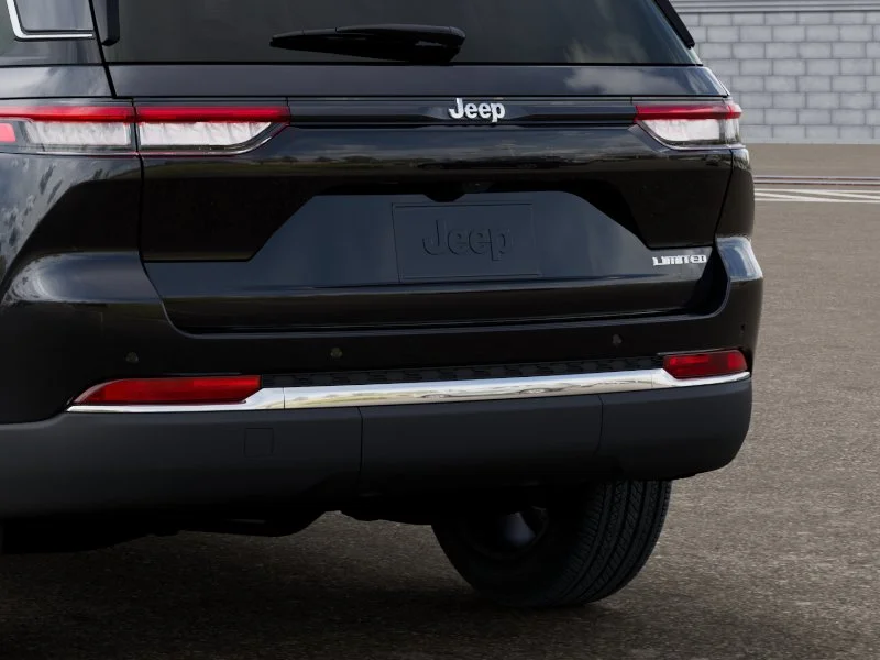 New 2026 Diamond Black Crystal Pearl-Coat Exterior Paint Jeep Limited image 13