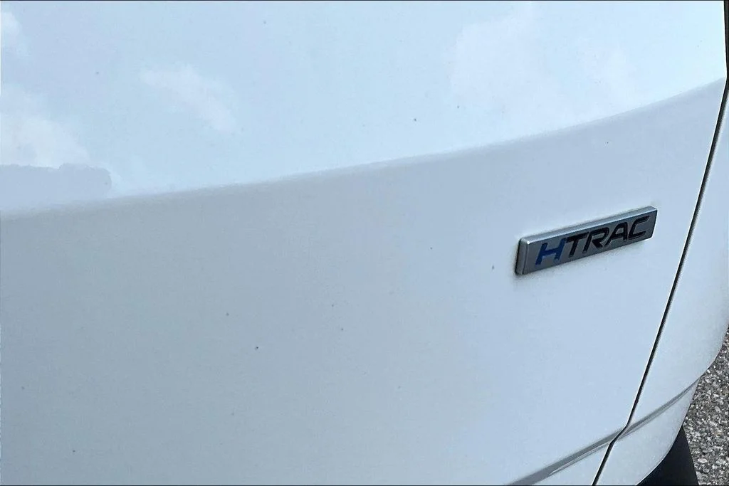 Used 2024 White Pearl Hyundai Limited image 23