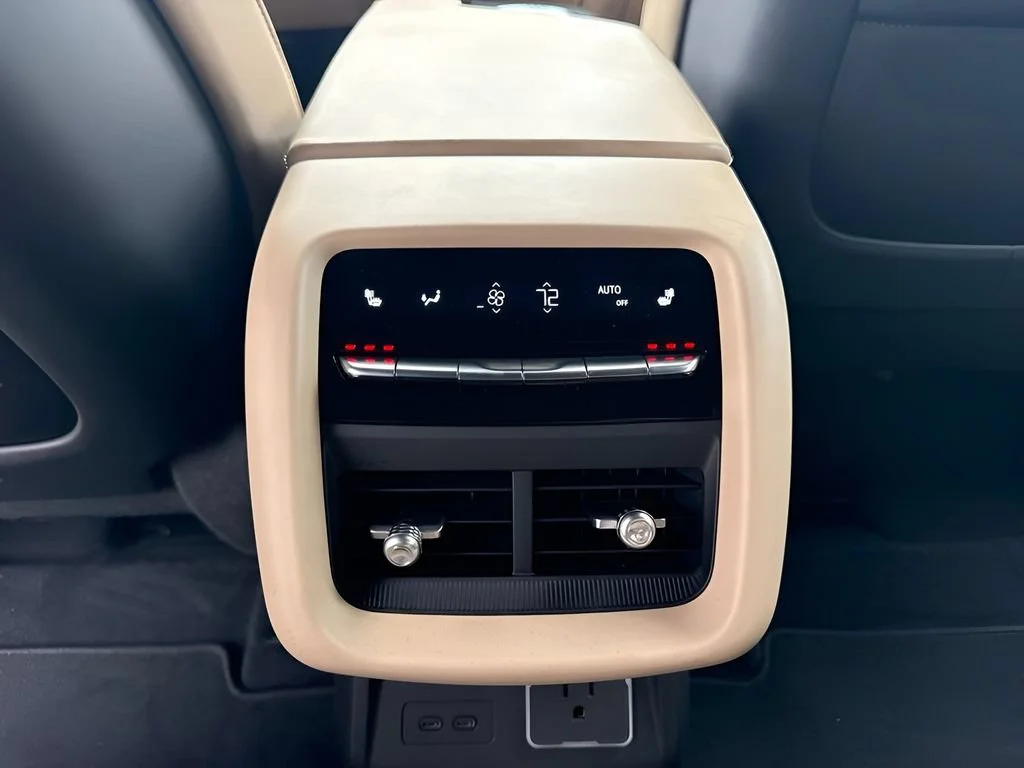 Used 2026 Vibrant White Tricoat Cadillac Signature Luxury image 12