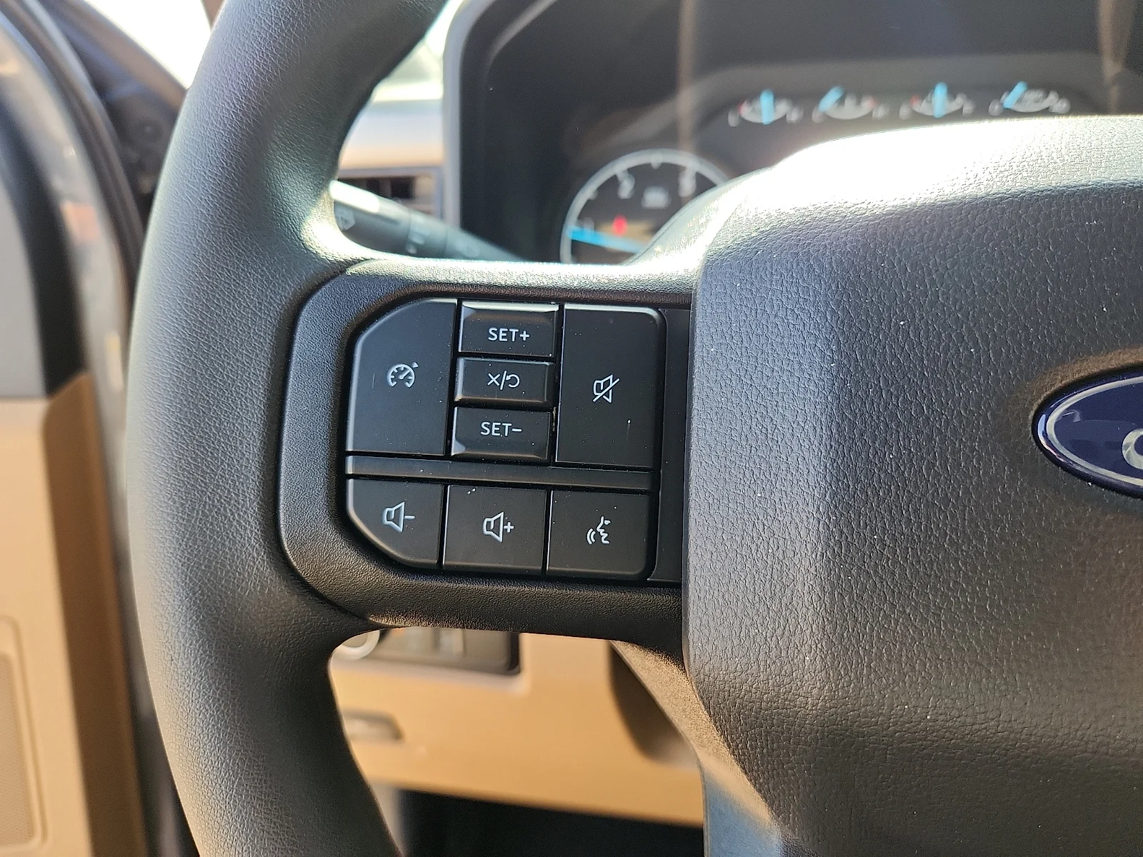 New 2027 Carbonized Gray Metallic Ford XLT image 20