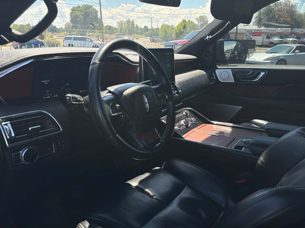 Used 2020 Infinite Black Lincoln Reserve image 5
