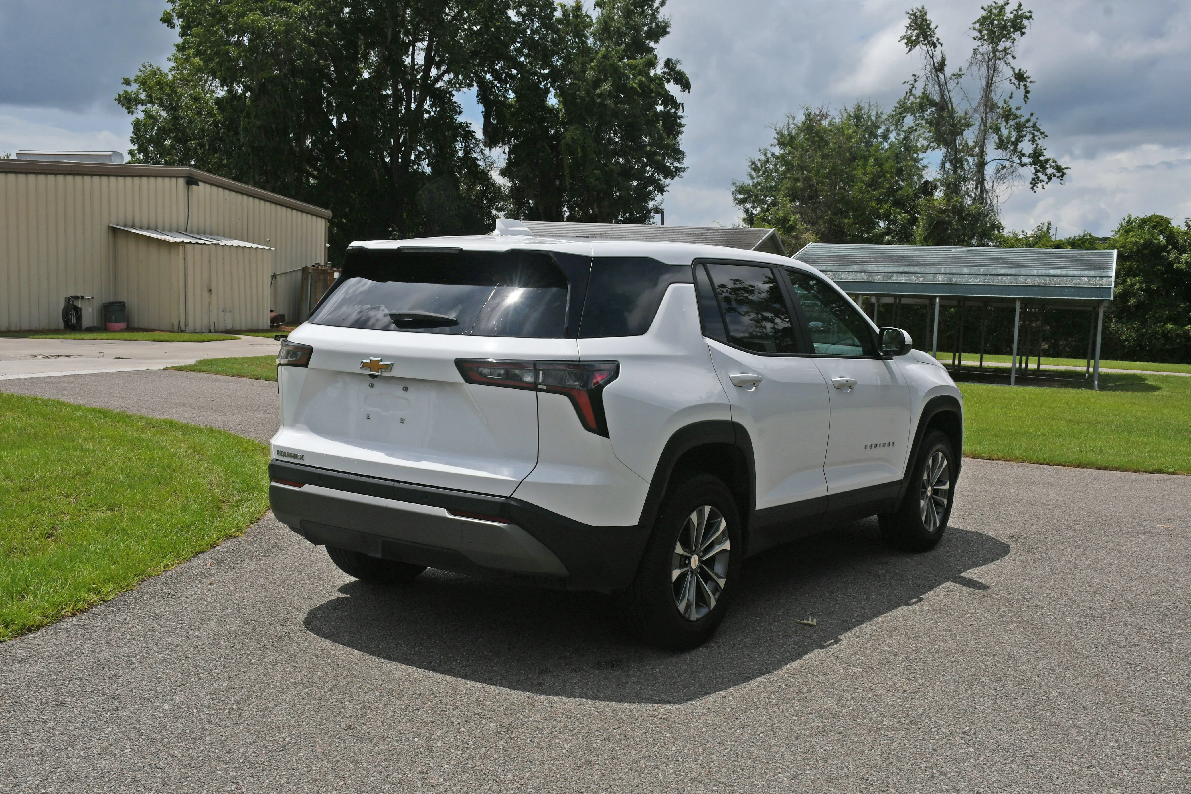 Used 2026 White Chevrolet LT image 3