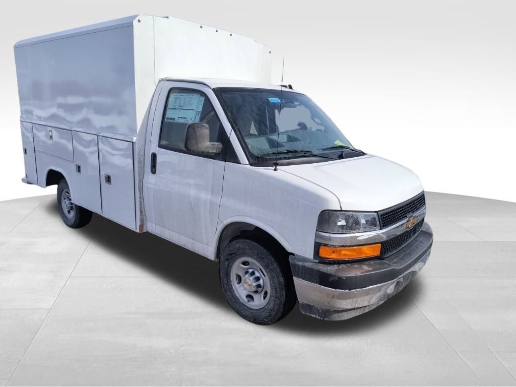 2026 Chevrolet Express 3500 139" WB's photo