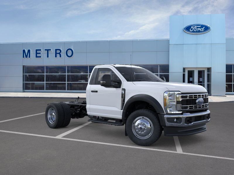 2025 Ford F-550 Super Duty Chassis Cab