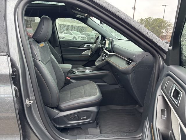 New 2026 Carbonized Gray Metallic Ford Tremor image 23