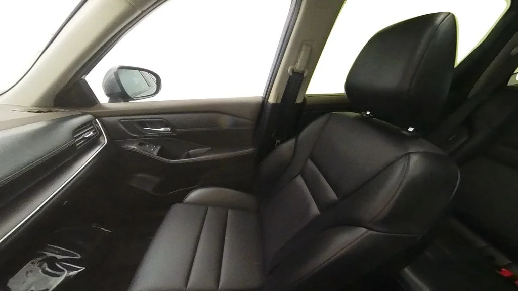 Certified Used 2023 Gray Nissan SV image 31